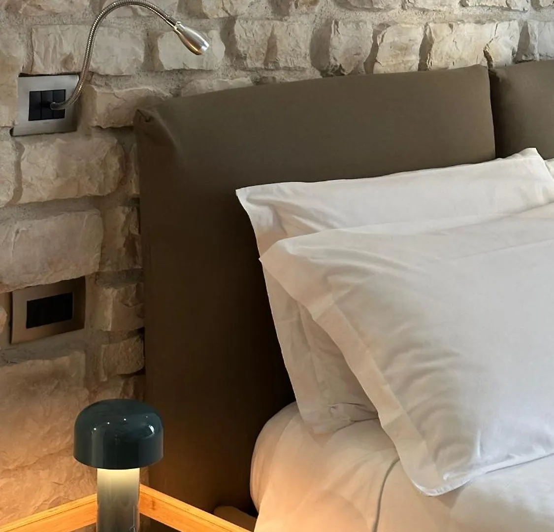 Olivia Rooms Teocrito Syracuse